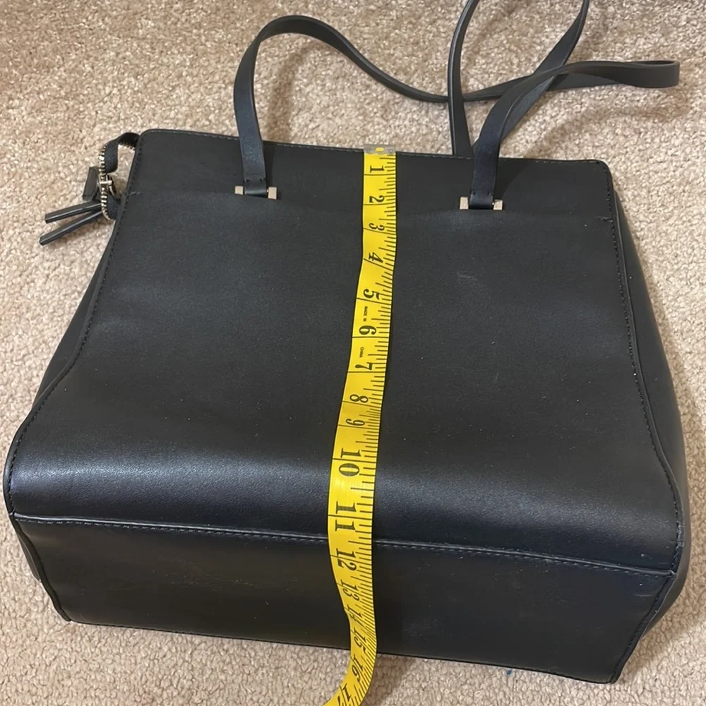 Guess Women’s Black Shoulder Bag Double Strap Medium Size